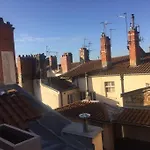 Le Silence Des Toits / Silence Under The Roofs * ليون