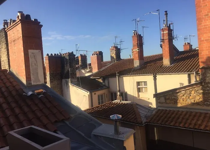 Le Silence Des Toits / Silence Under The Roofs * Lyon